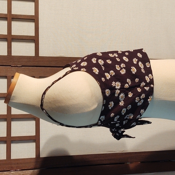 Hollister Daisy Print Black Crop Top with Tie Back Sz S - Picture 5 of 7